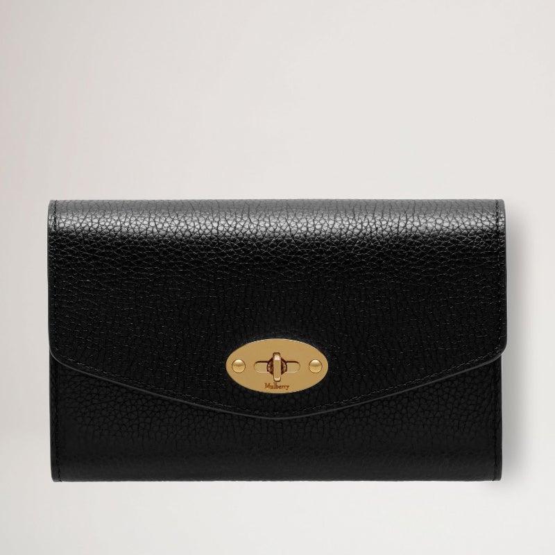 Mulberry Purse Medium Darley Classic Grain Black in black embossed leather with gold detail. Model rl4869205a100