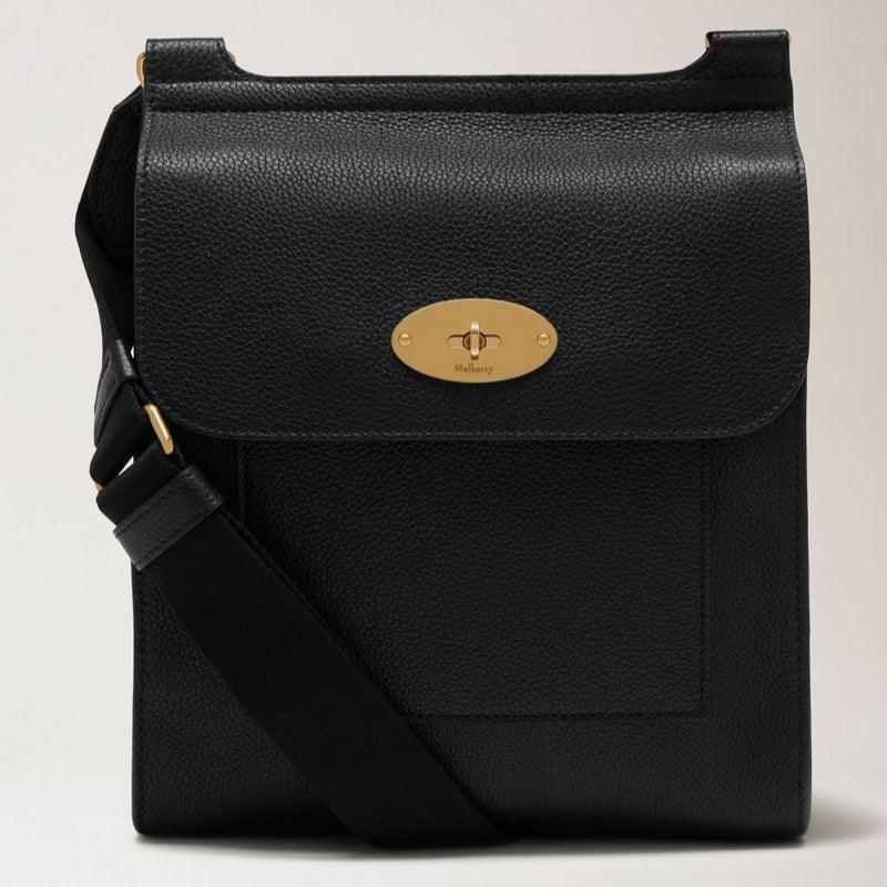 Mulberry Bag Antony Small Classic Grain Black, black shoulder bag in grained leather with golden buckle. Model HH4645/205A100.