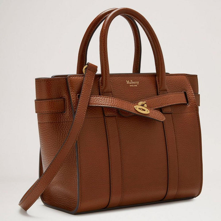 Mulberry Bag Mini Zipped Bayswater oak in smooth, brown leather with gold detail and shoulder strap. Model hh8730552g110