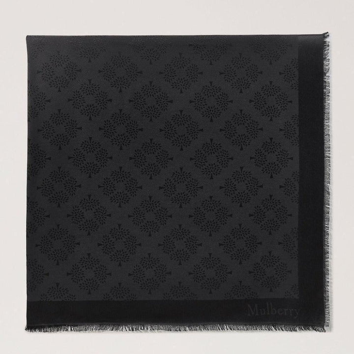 Mulberry Tree Square Silk Black scarf in black silk with patterned detail and fine fringes. Model VS4639709A100.