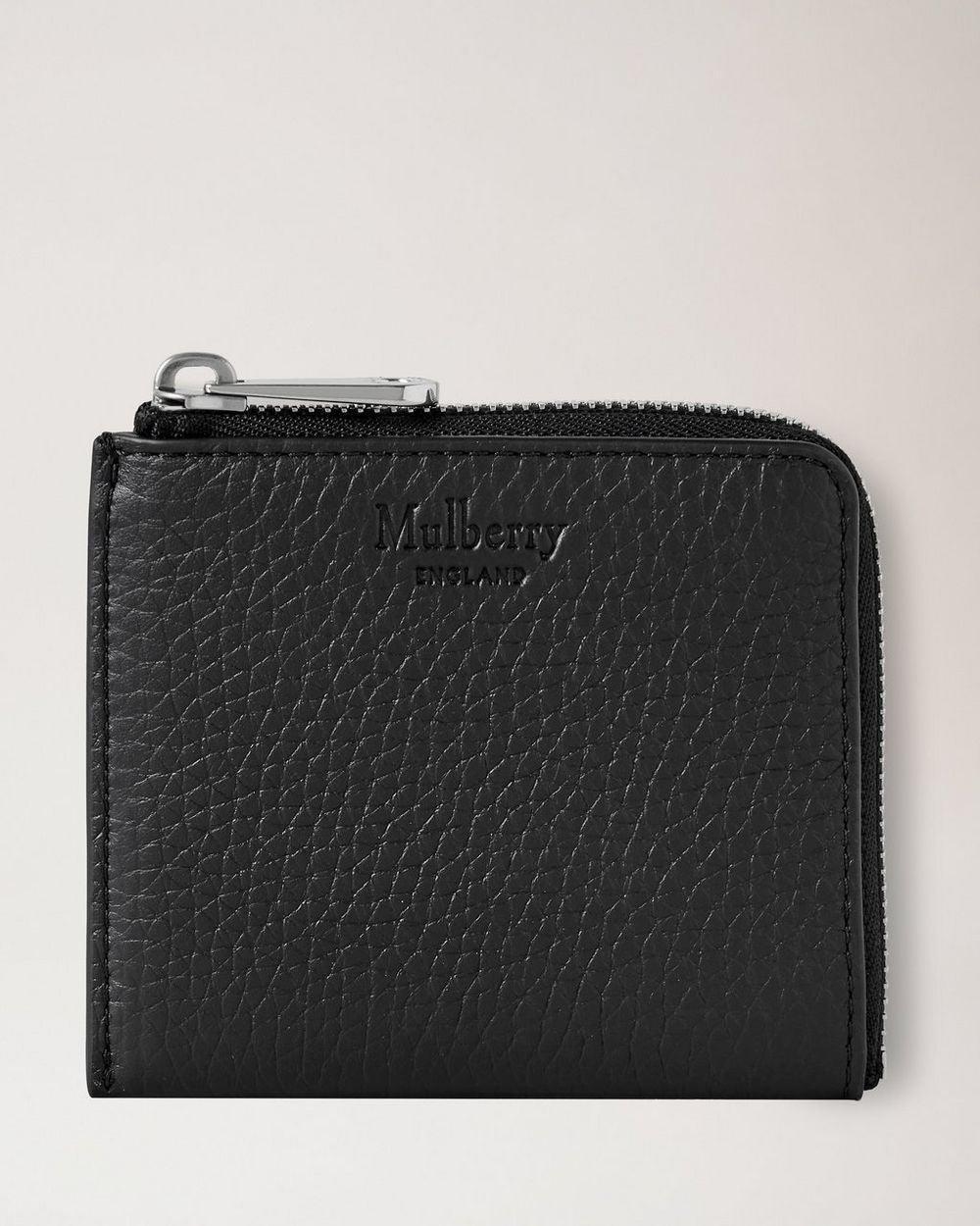 Mulberry Zipped Wallet Heavy Grain Black shows black wallet in heavy grain leather with zipper, Model rl6360736a100