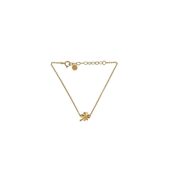 Pernille Corydon Clover Bracelet, elegant thin bracelet in gold with four-leaf clover pendant. Model B-320-GP