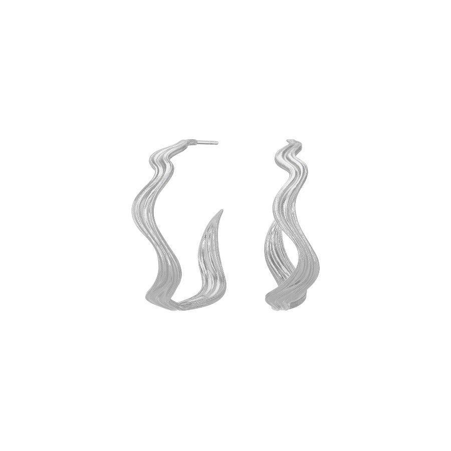 Polar Jewelry The World Hoop silver earrings with wavy, organic design, Model hp-sl-00211-1.