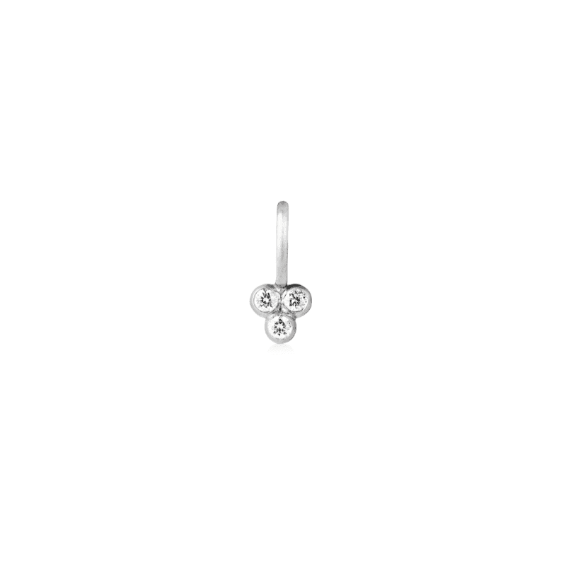 Ro Copenhagen 18kt Orbit Dot Diamond Pendant white gold with three sparkling diamonds on a single hook. Model 100150-1