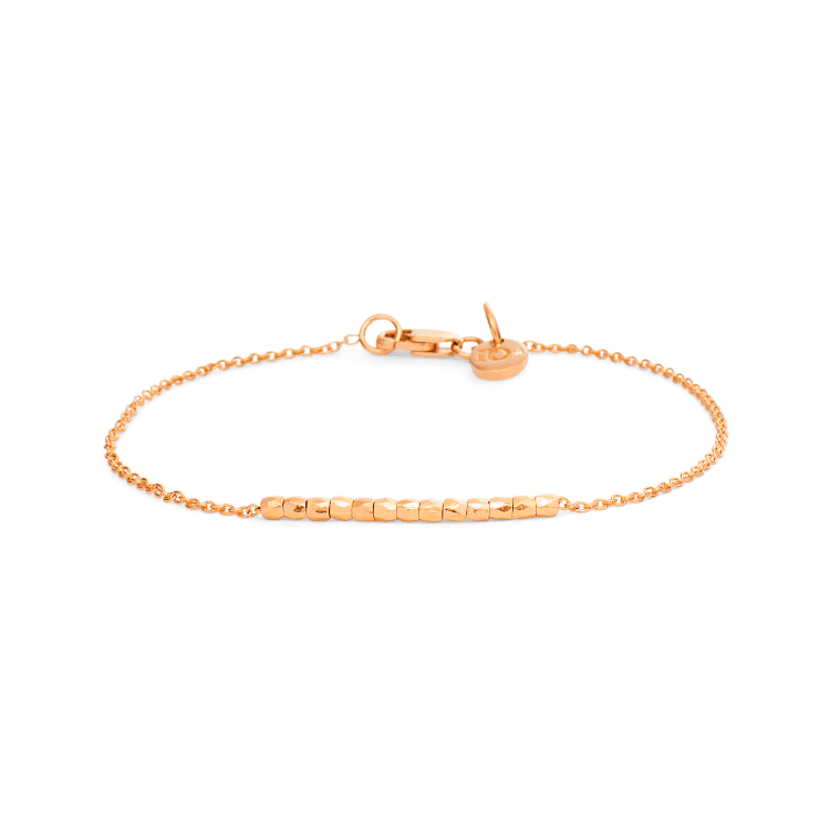 Ro Copenhagen 18kt Rock Beads Me Bracelet in gold with fine pearl details and adjustable chain. Model 93319-002-1.
