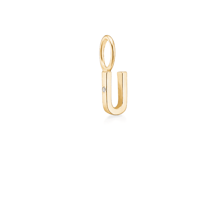 Ro Copenhagen My Bogstavs Vedhæng A-W p114y-020-20. Guld bogstavsvedhæng U med diskret diamant. Model p114y-020-20.