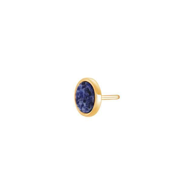 Son of Noa Earrings with sodalite shows a simple earring in gold-plated metal with blue sodalite stones. Model 325184-3-1.