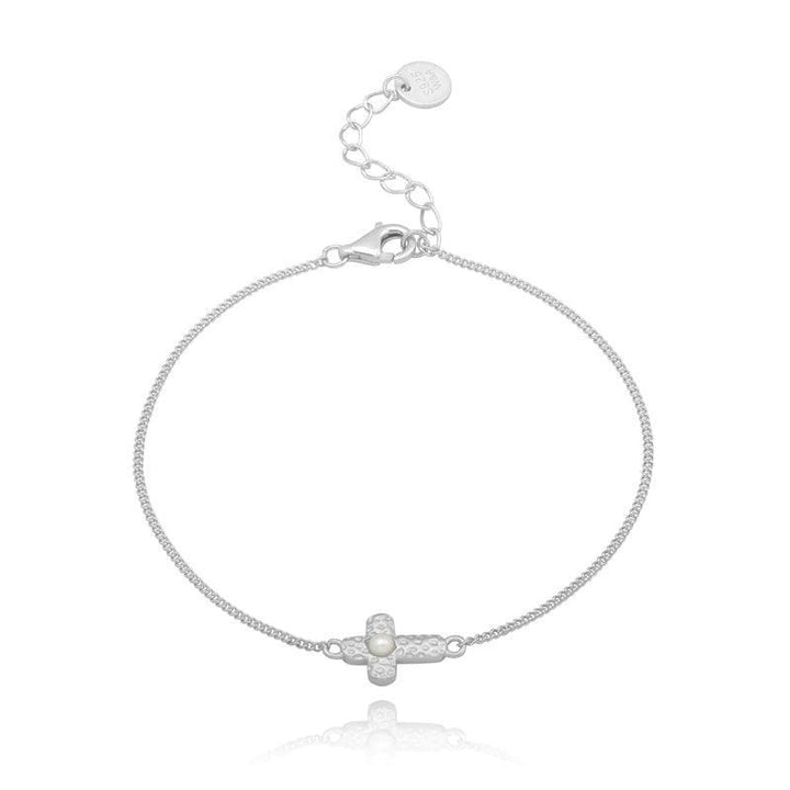 wioga karla bracelet silver with cross pendant and pearl detail, single chain. Model B-8076-S.